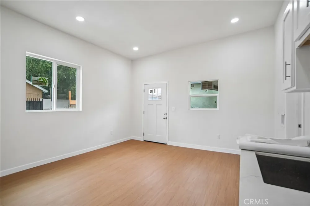 1844 Atlantic Avenue Long Beach, CA 90806