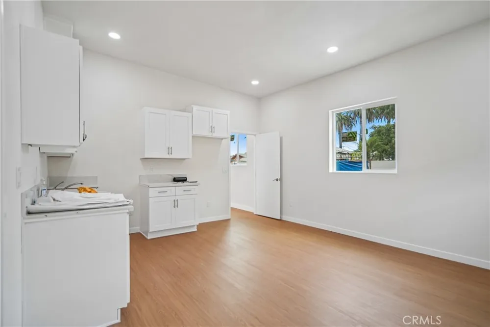 1844 Atlantic Avenue Long Beach, CA 90806