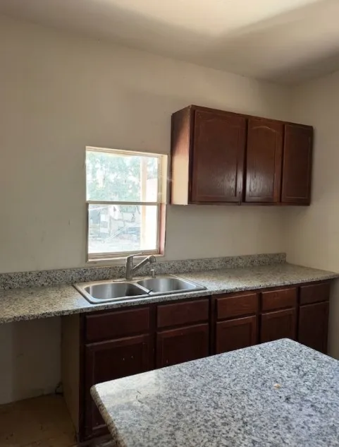 443 W Jackson Street Bartlett, TX 76511