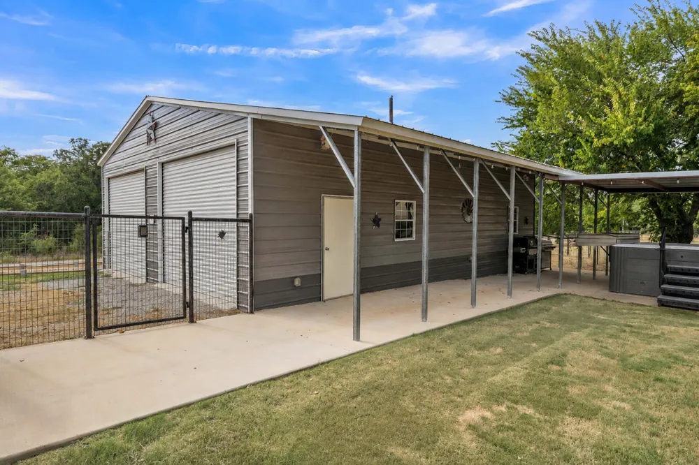 909 Erwin Road Poolville, TX 76487