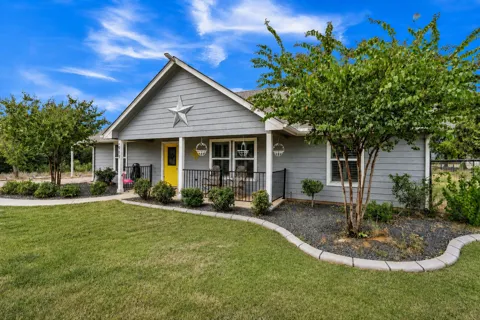 909 Erwin Road