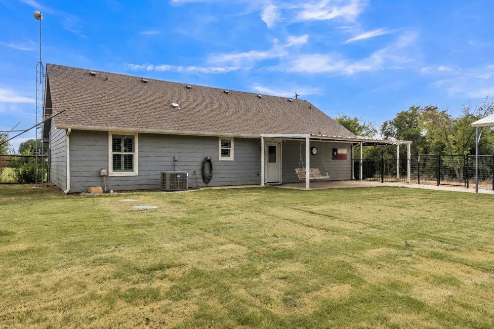 909 Erwin Road Poolville, TX 76487