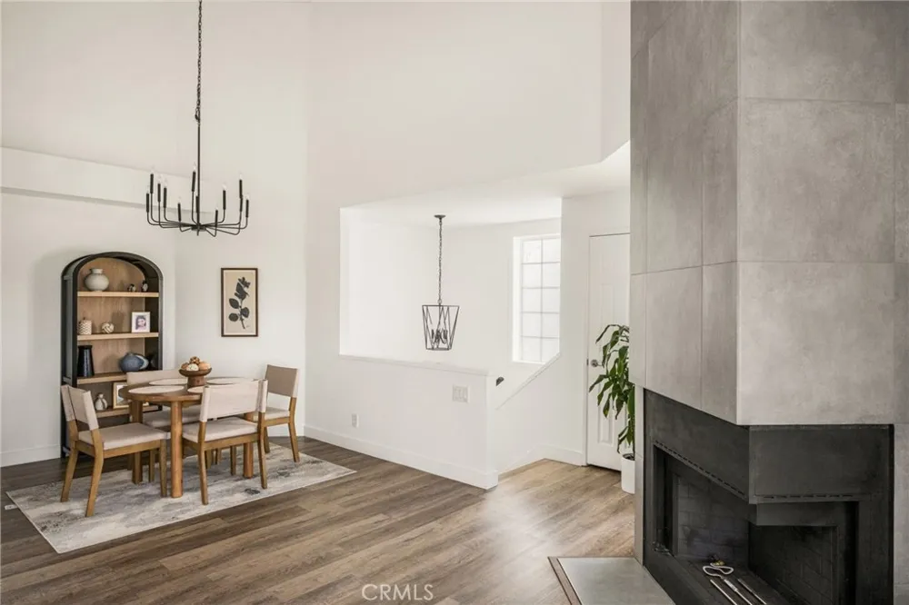1045 S Daybreak Court Anaheim, CA 92808