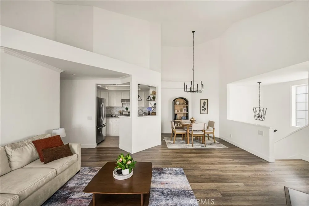 1045 S Daybreak Court Anaheim, CA 92808