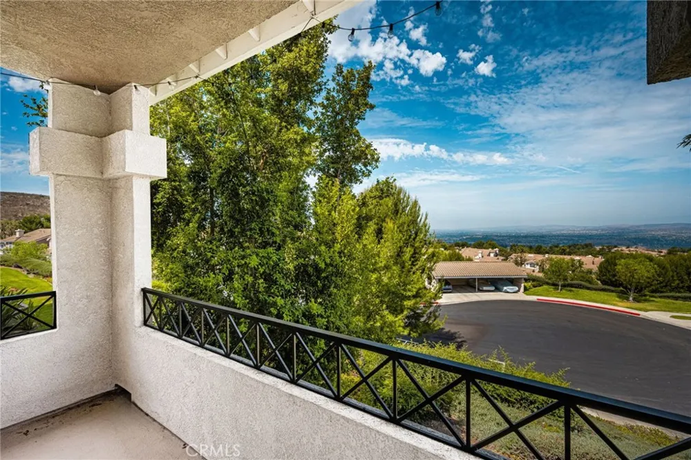 1045 S Daybreak Court Anaheim, CA 92808