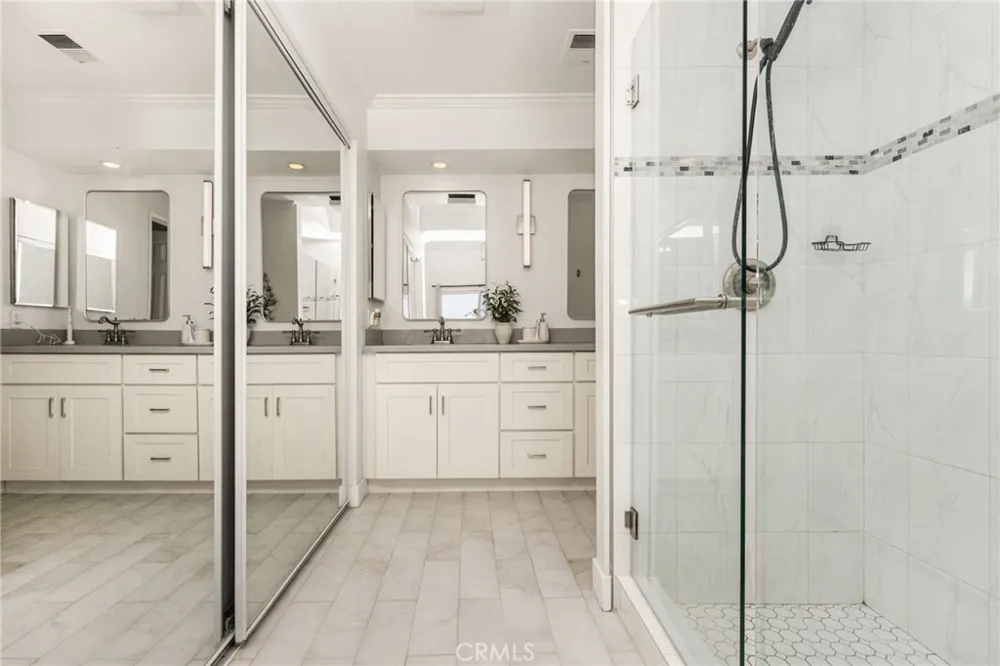 1045 S Daybreak Court Anaheim, CA 92808