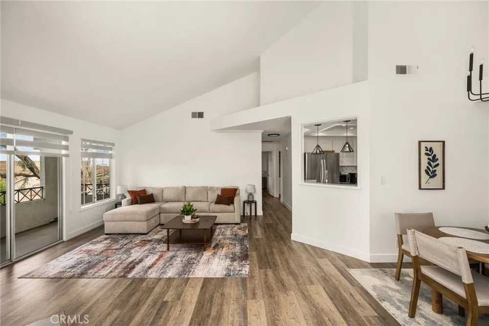 1045 S Daybreak Court Anaheim, CA 92808