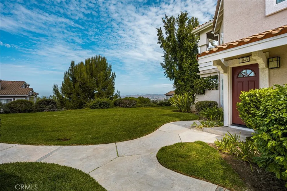 1045 S Daybreak Court Anaheim, CA 92808