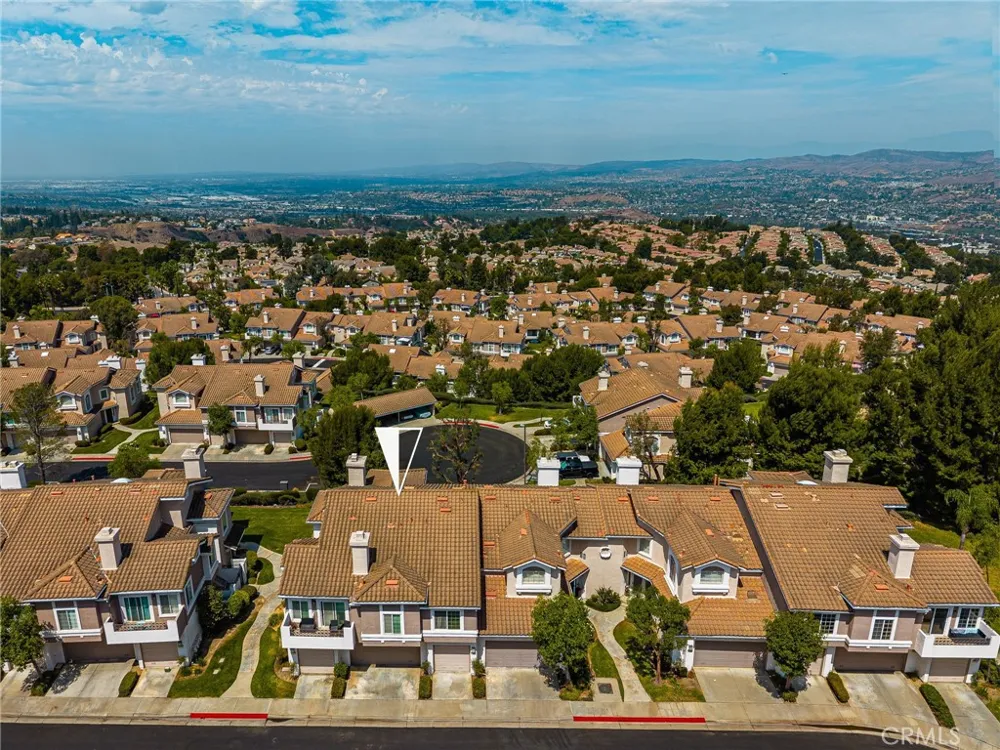 1045 S Daybreak Court Anaheim, CA 92808