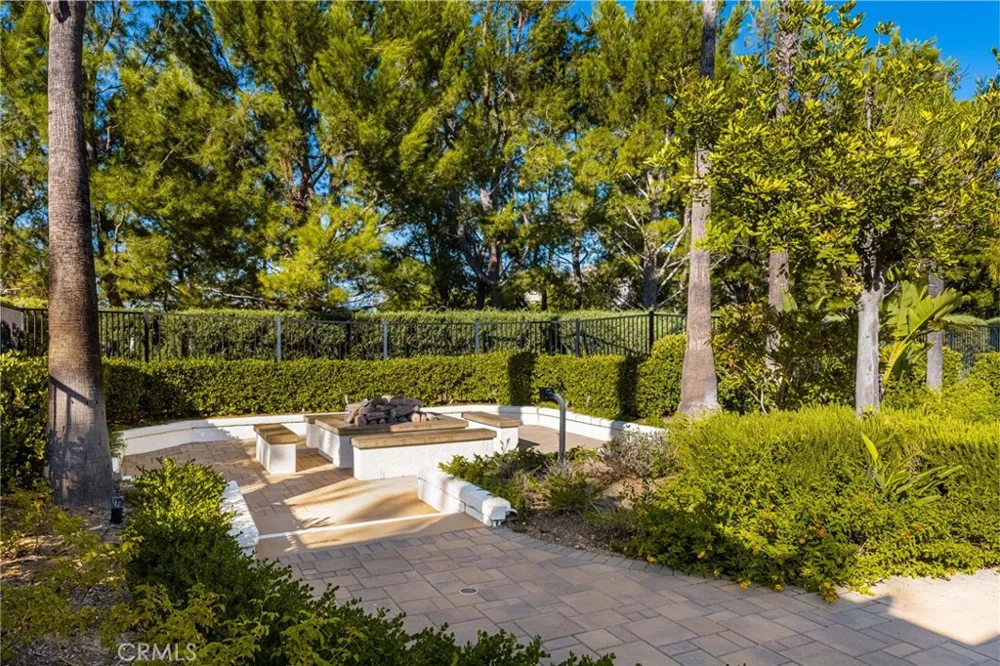 1045 S Daybreak Court Anaheim, CA 92808