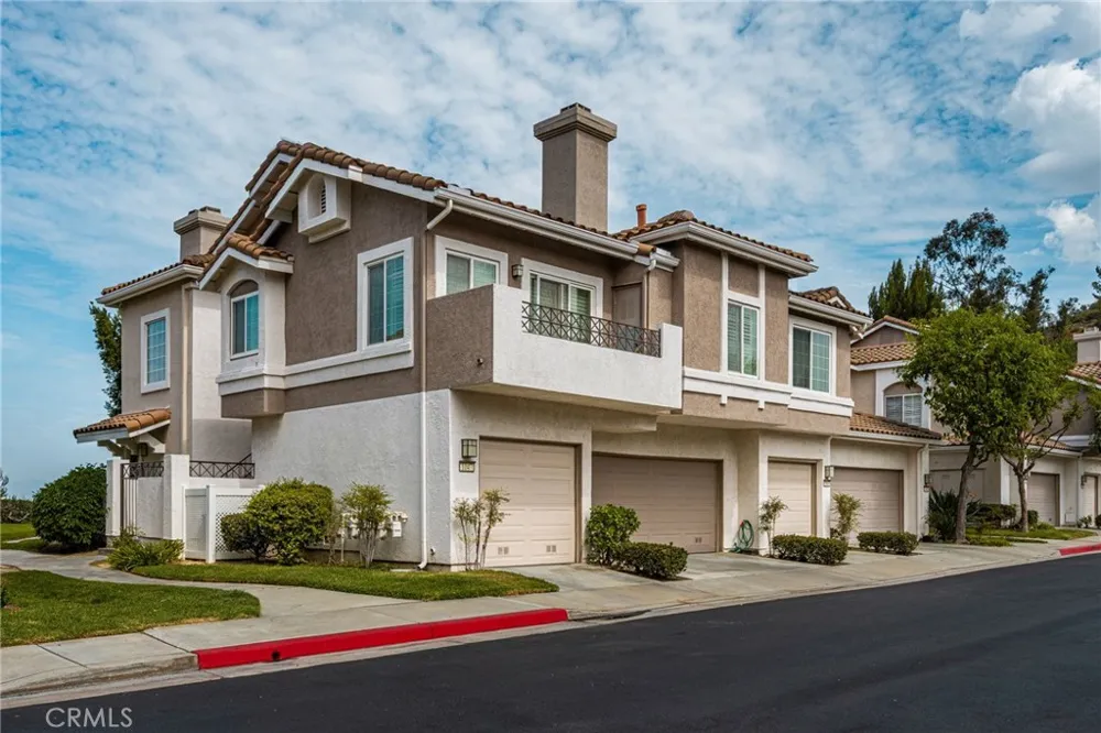 1045 S Daybreak Court Anaheim, CA 92808