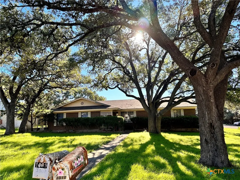 1009 Hazelton Street San Marcos, TX 78666