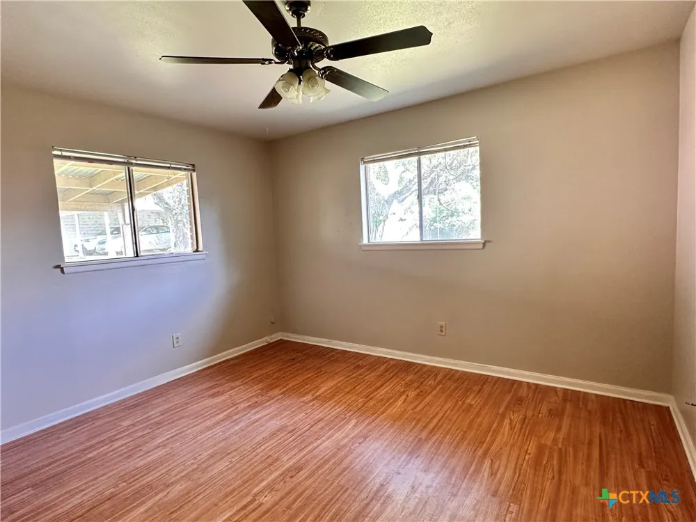 1009 Hazelton Street San Marcos, TX 78666