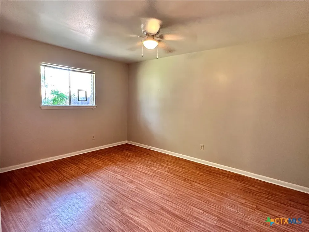 1009 Hazelton Street San Marcos, TX 78666