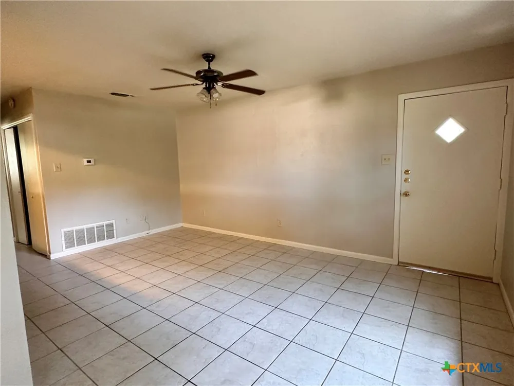1009 Hazelton Street San Marcos, TX 78666