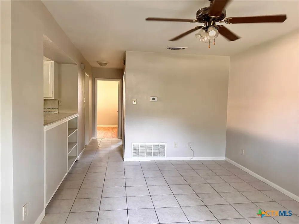 1009 Hazelton Street San Marcos, TX 78666