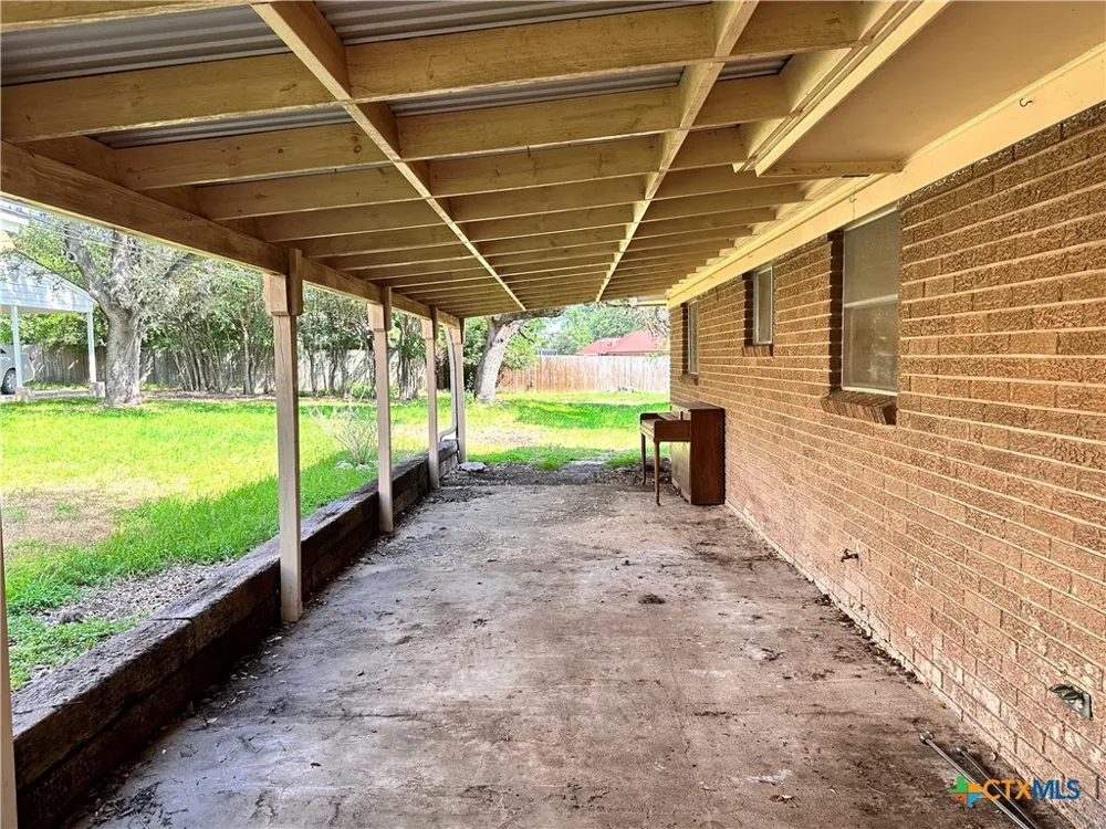 1009 Hazelton Street San Marcos, TX 78666