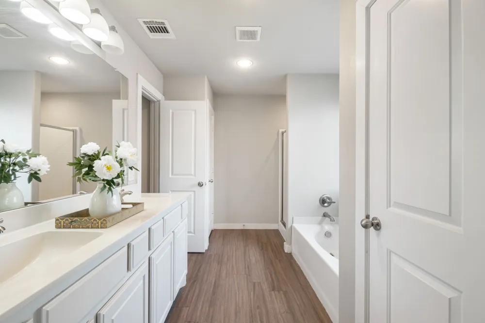 9910 Ironhorse Drive Dallas, TX 75227