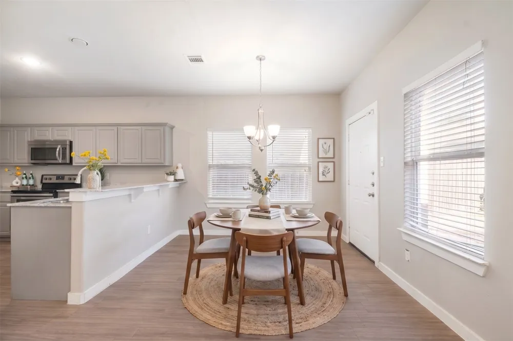 9910 Ironhorse Drive Dallas, TX 75227