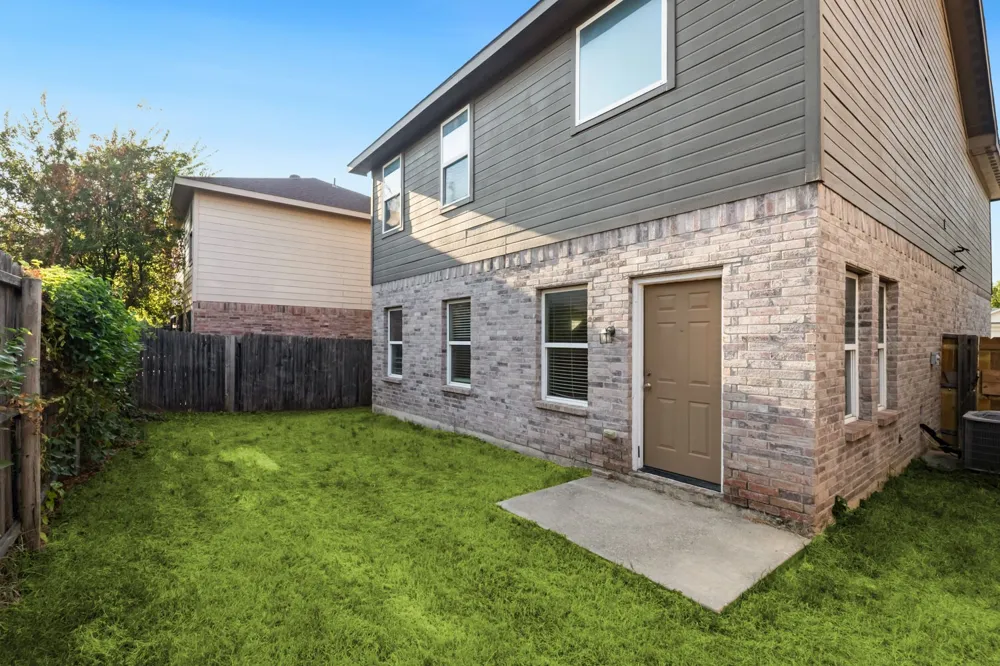 9910 Ironhorse Drive Dallas, TX 75227