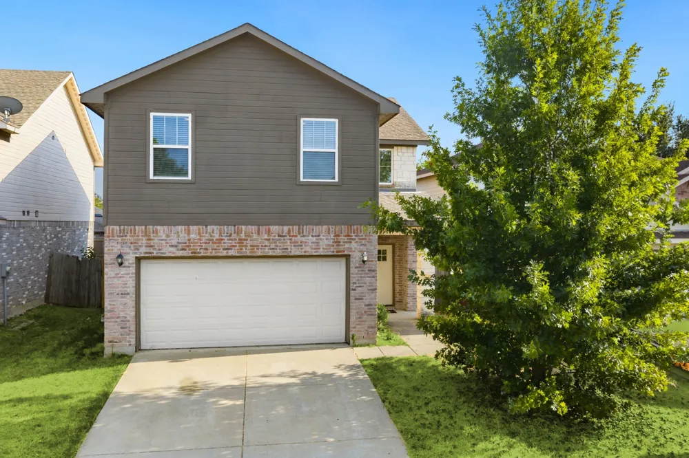 9910 Ironhorse Drive Dallas, TX 75227