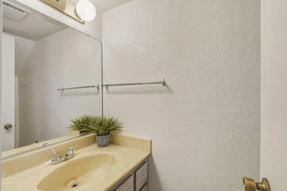 48255 Monroe Street #2 Indio, CA 92201