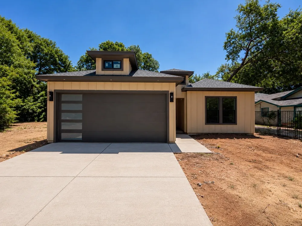 3804 De Maggio Avenue Dallas, TX 75210