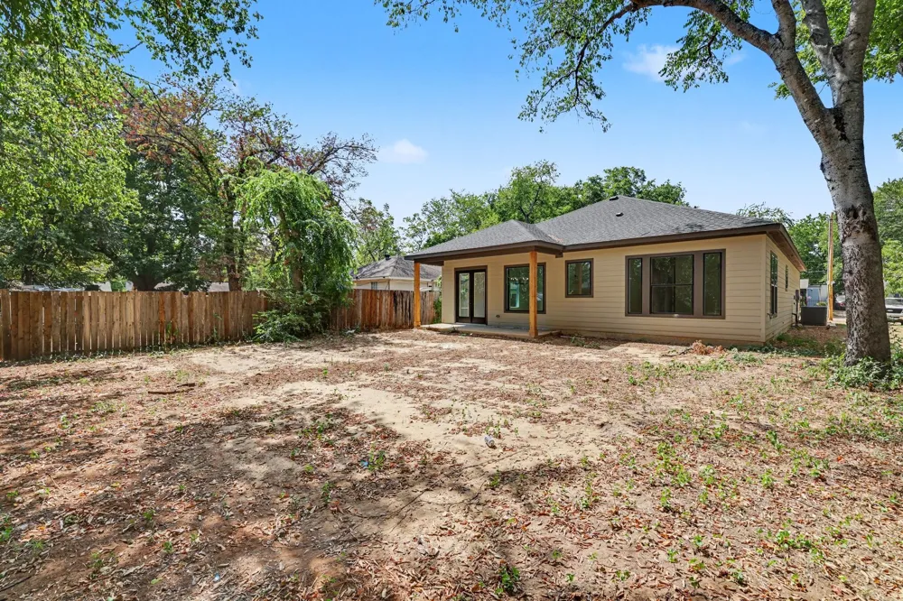 3804 De Maggio Avenue Dallas, TX 75210