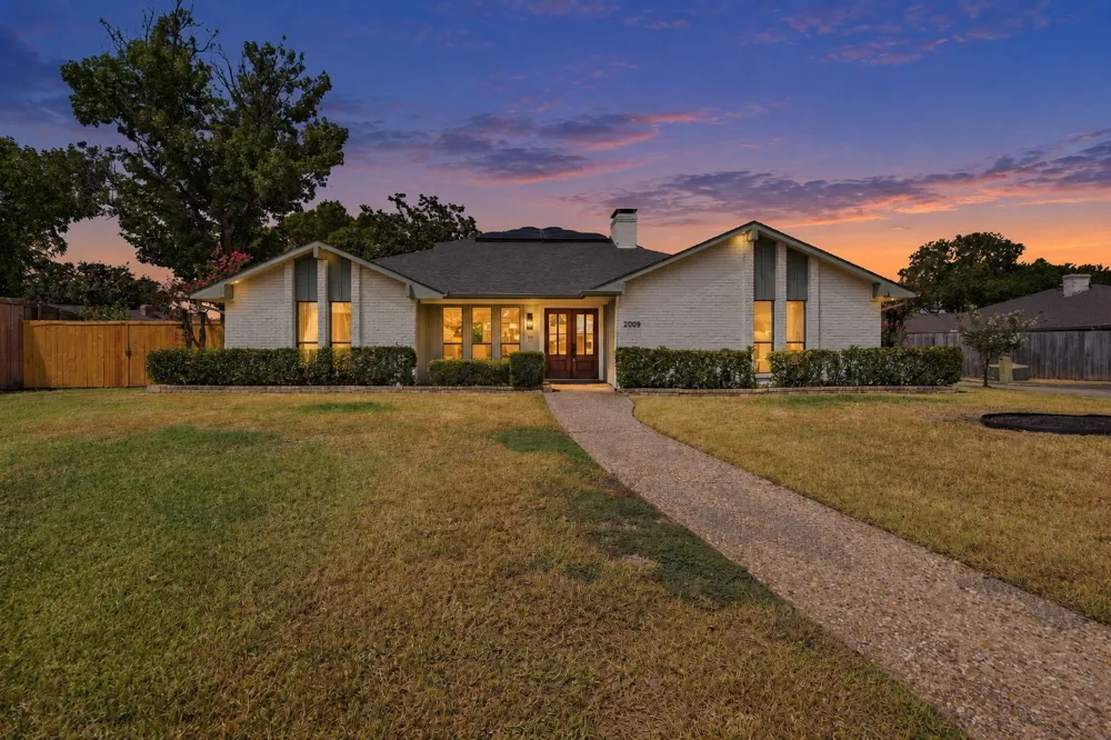 2009 Pueblo Court Plano, TX 75074