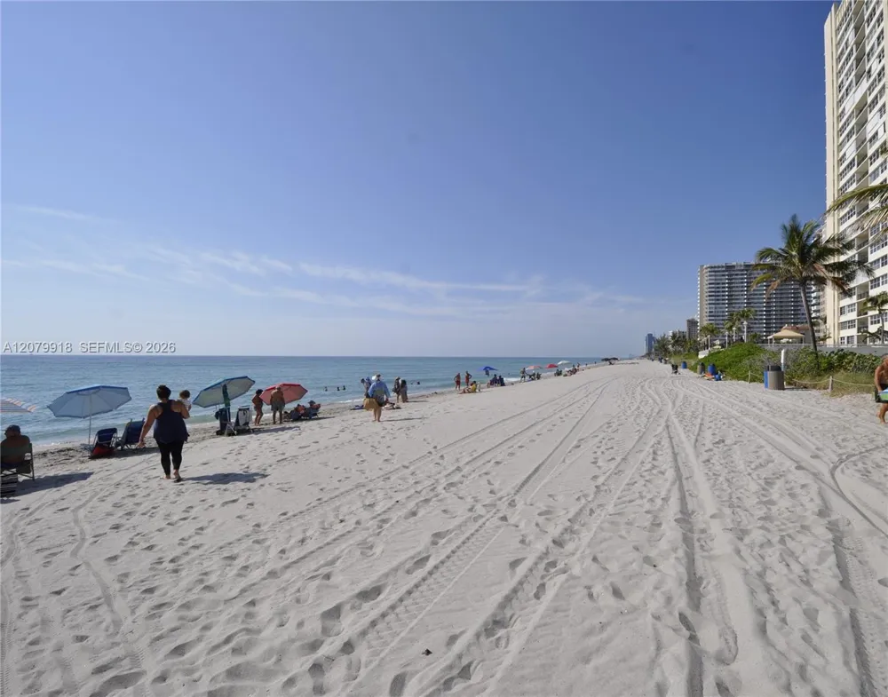 1865 S Ocean Dr #9I Hallandale Beach, FL 33009