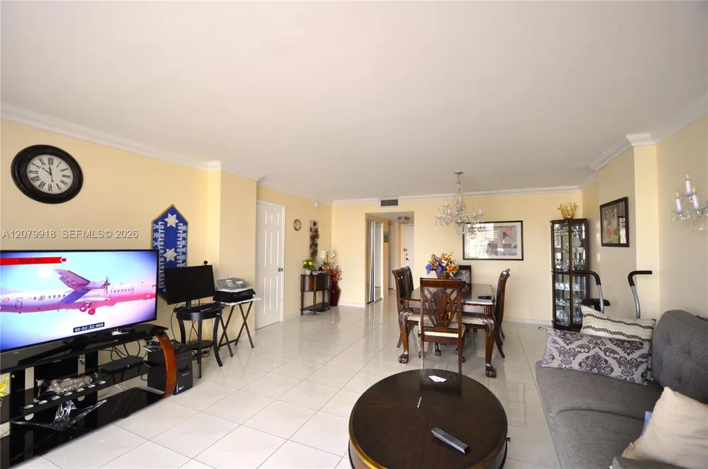 1865 S Ocean Dr #9I Hallandale Beach, FL 33009