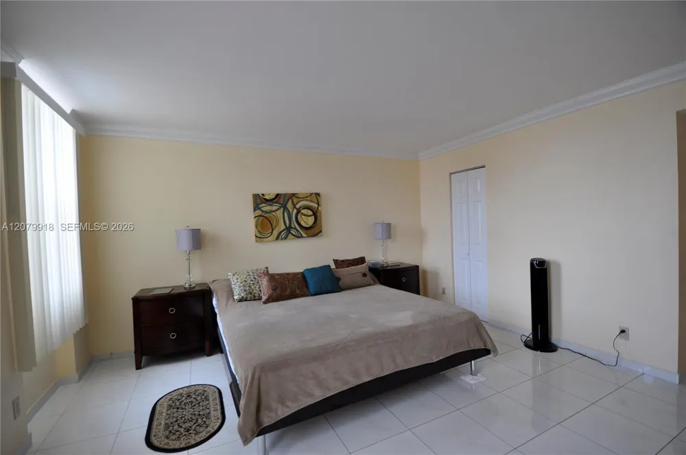 1865 S Ocean Dr #9I Hallandale Beach, FL 33009
