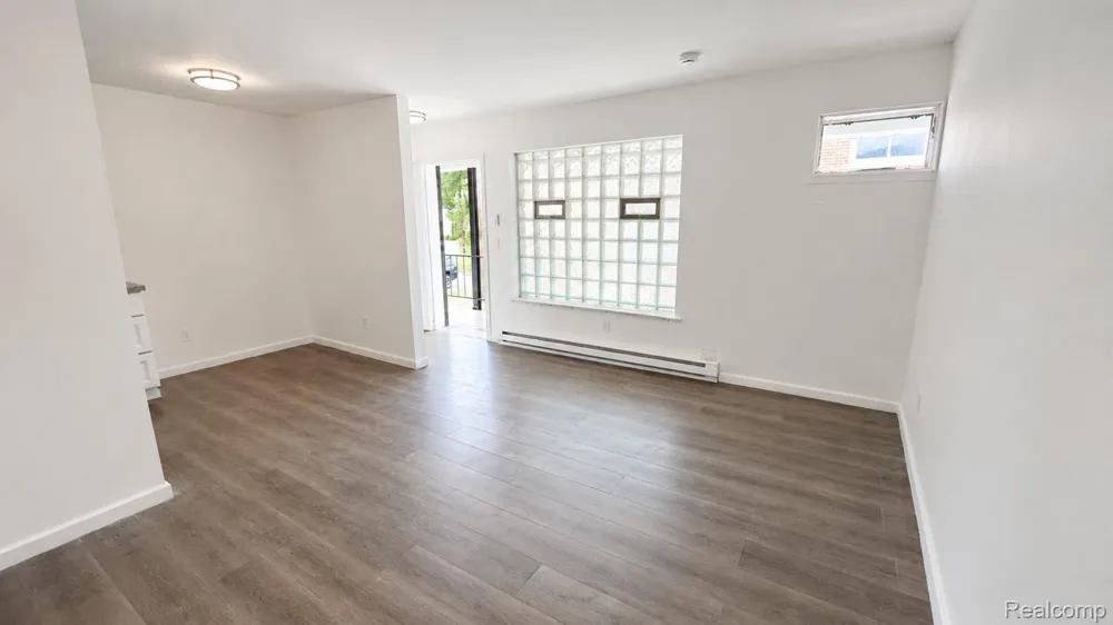 11360 Wyoming Avenue #8 Detroit City, MI 48204