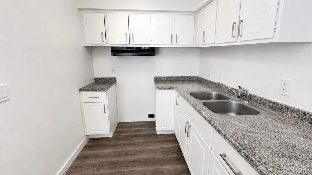 11360 Wyoming Avenue #8 Detroit City, MI 48204
