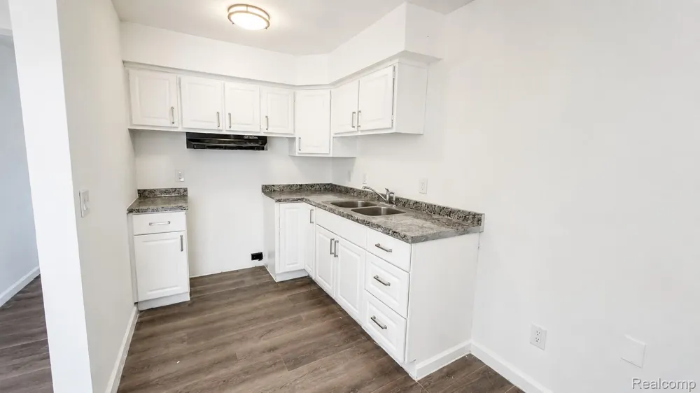 11360 Wyoming Avenue #8 Detroit City, MI 48204