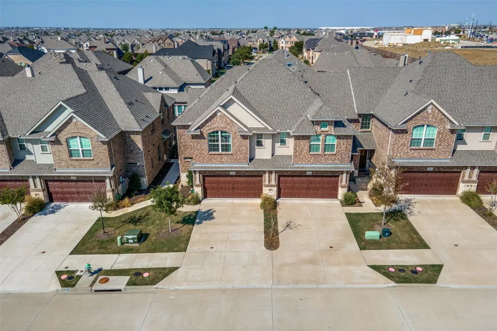 2741 Splendor Drive Little Elm, TX 75068
