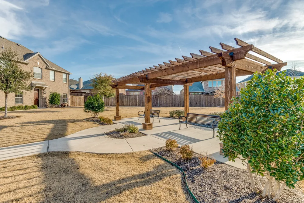2741 Splendor Drive Little Elm, TX 75068