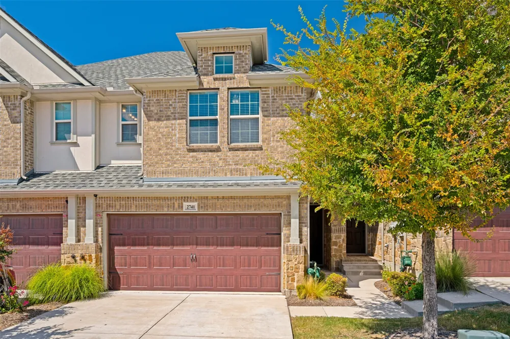 2741 Splendor Drive Little Elm, TX 75068