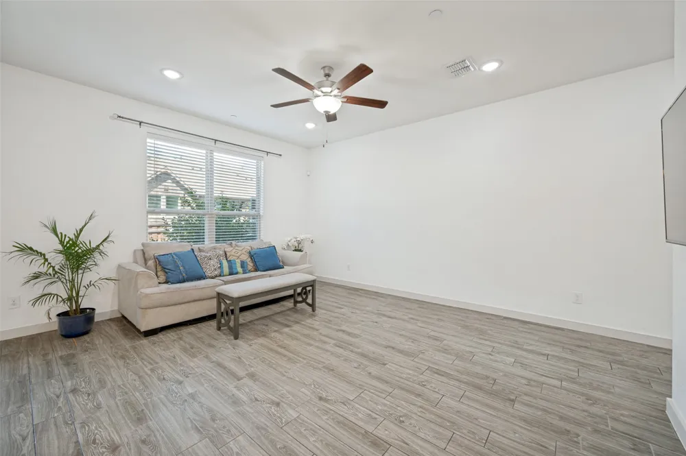 2741 Splendor Drive Little Elm, TX 75068