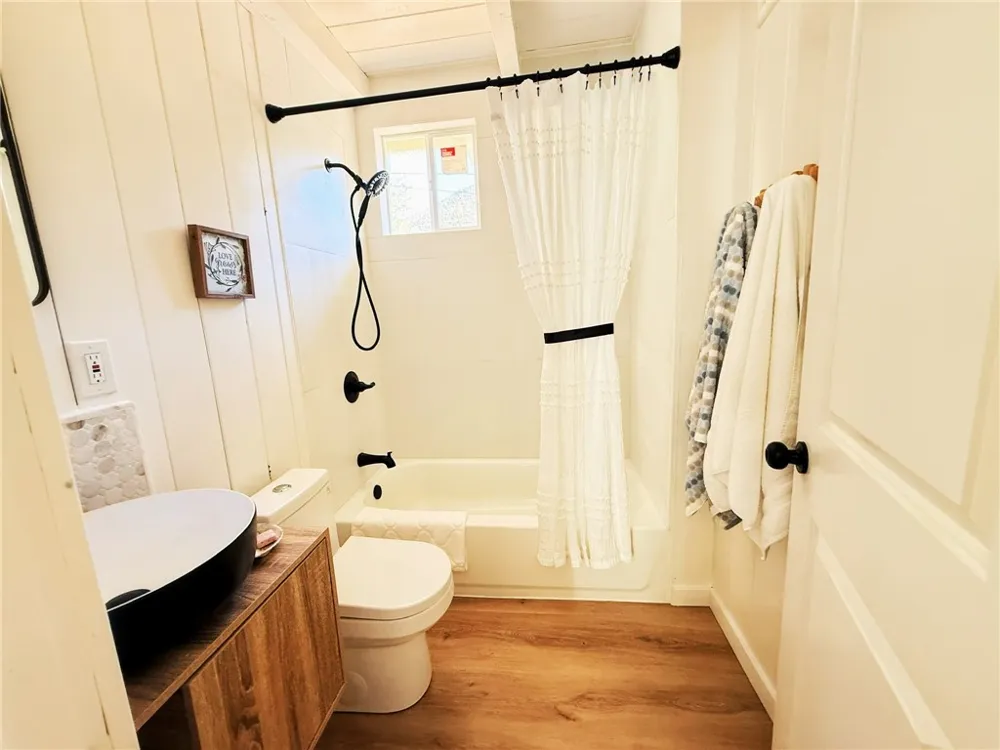 6513 Lowry Lane Frazier Park, CA 93225