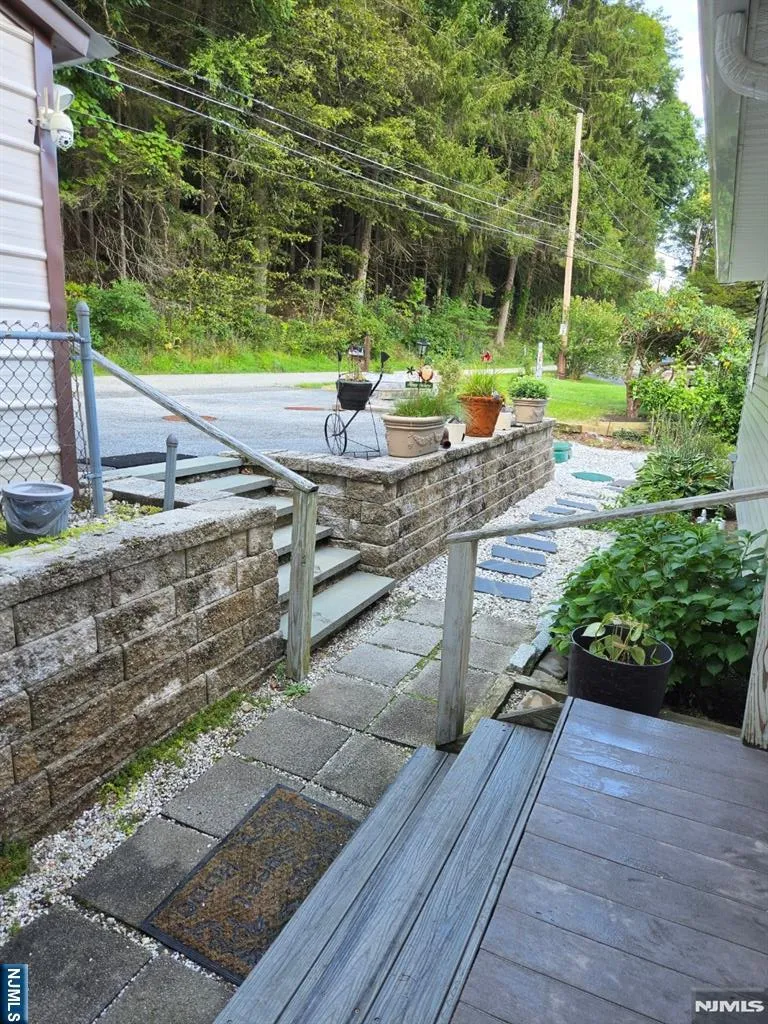 101 Woods Road Sandyston, NJ 07826