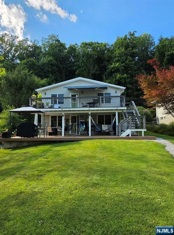 101 Woods Road Sandyston, NJ 07826