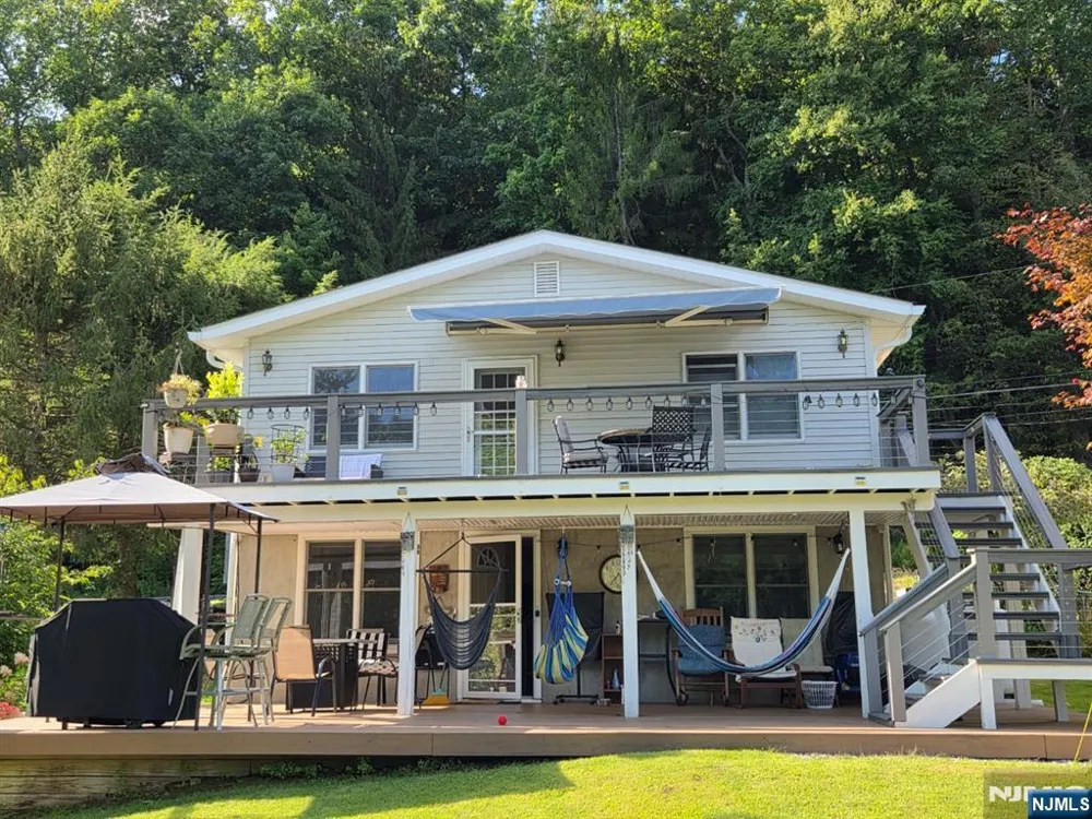 101 Woods Road Sandyston, NJ 07826