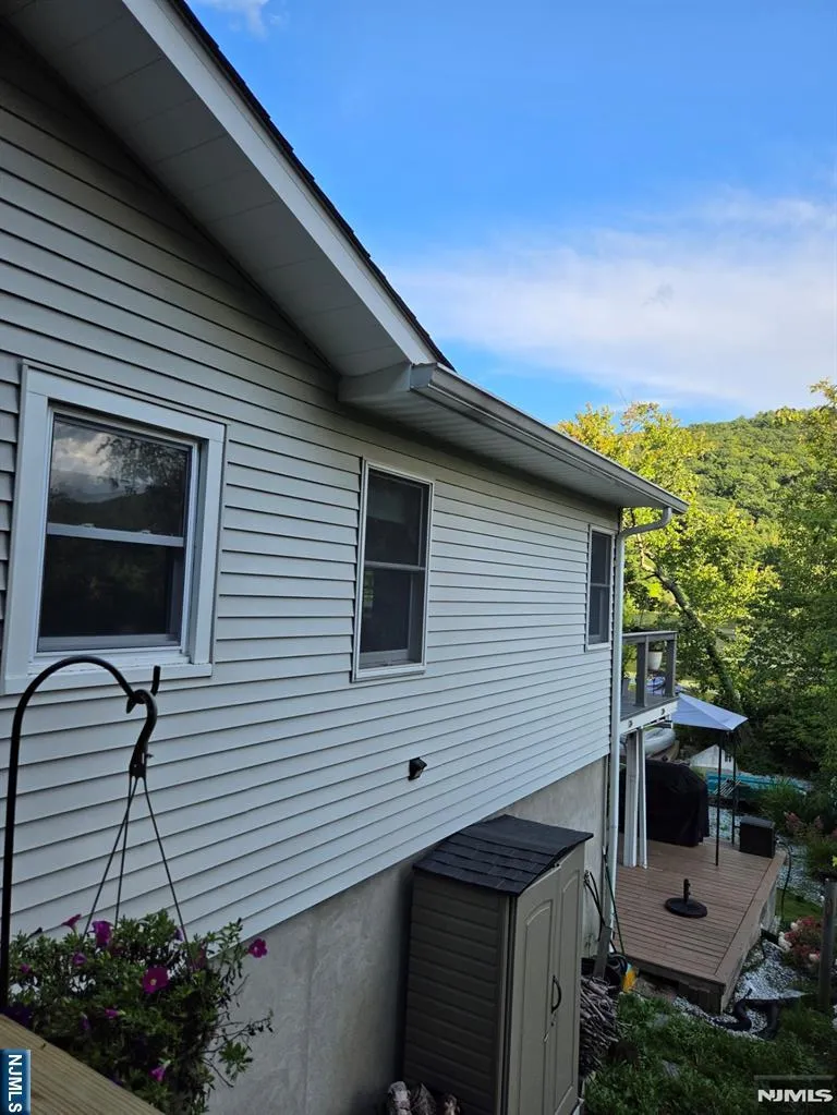 101 Woods Road Sandyston, NJ 07826