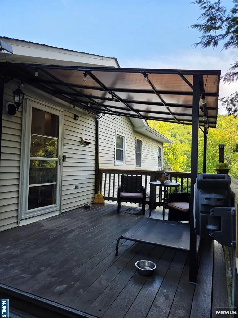101 Woods Road Sandyston, NJ 07826