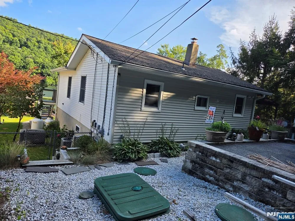101 Woods Road Sandyston, NJ 07826