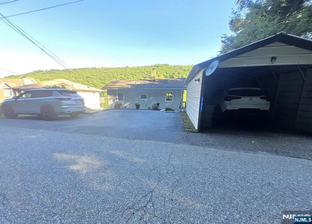101 Woods Road Sandyston, NJ 07826