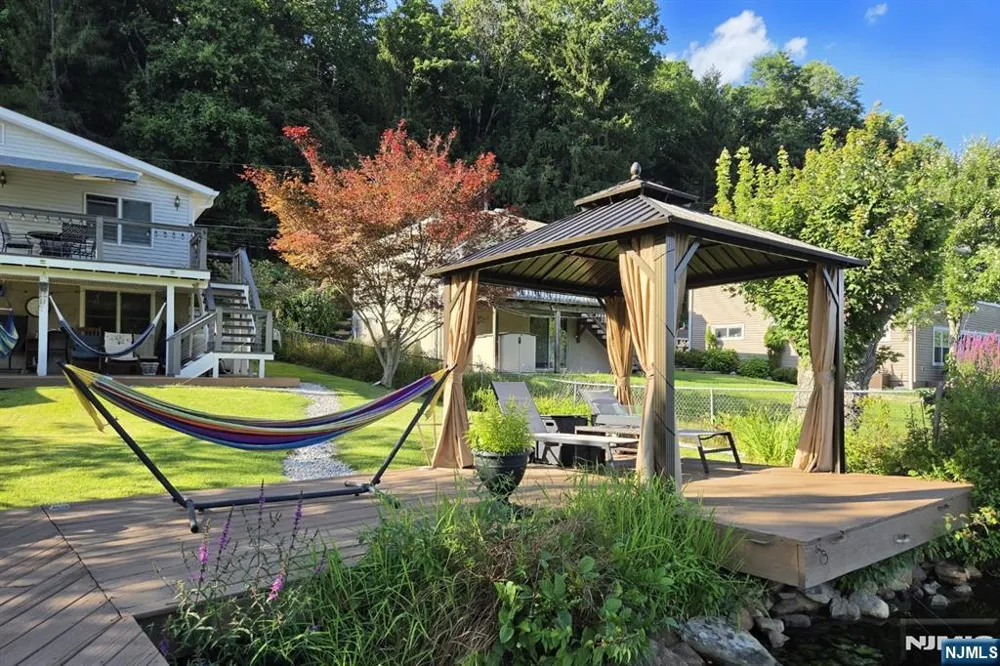 101 Woods Road Sandyston, NJ 07826