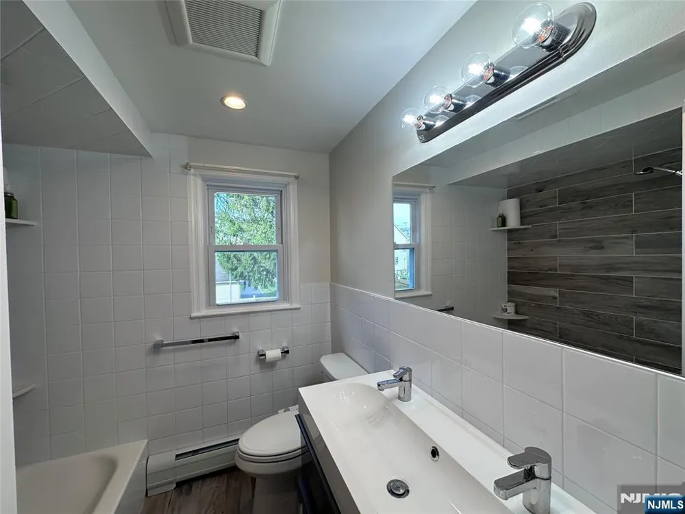 79 Tuttle Street 2 Wallington, NJ 07057