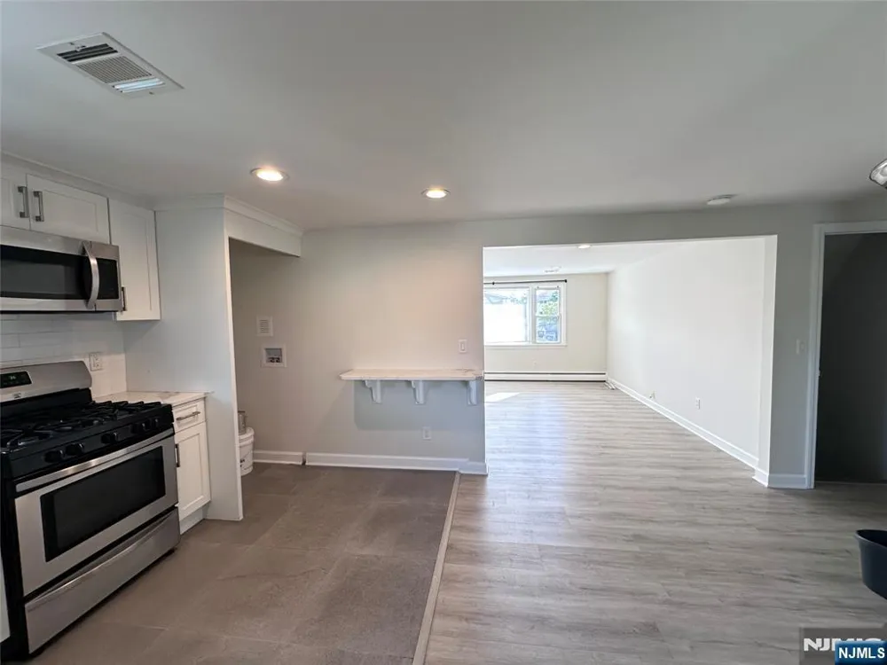 79 Tuttle Street 2 Wallington, NJ 07057